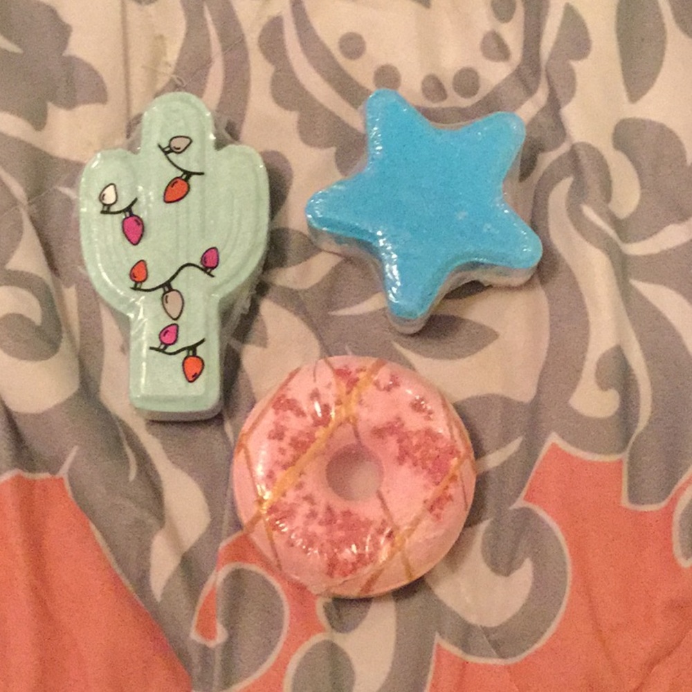 PINK set of 3 bath bombs